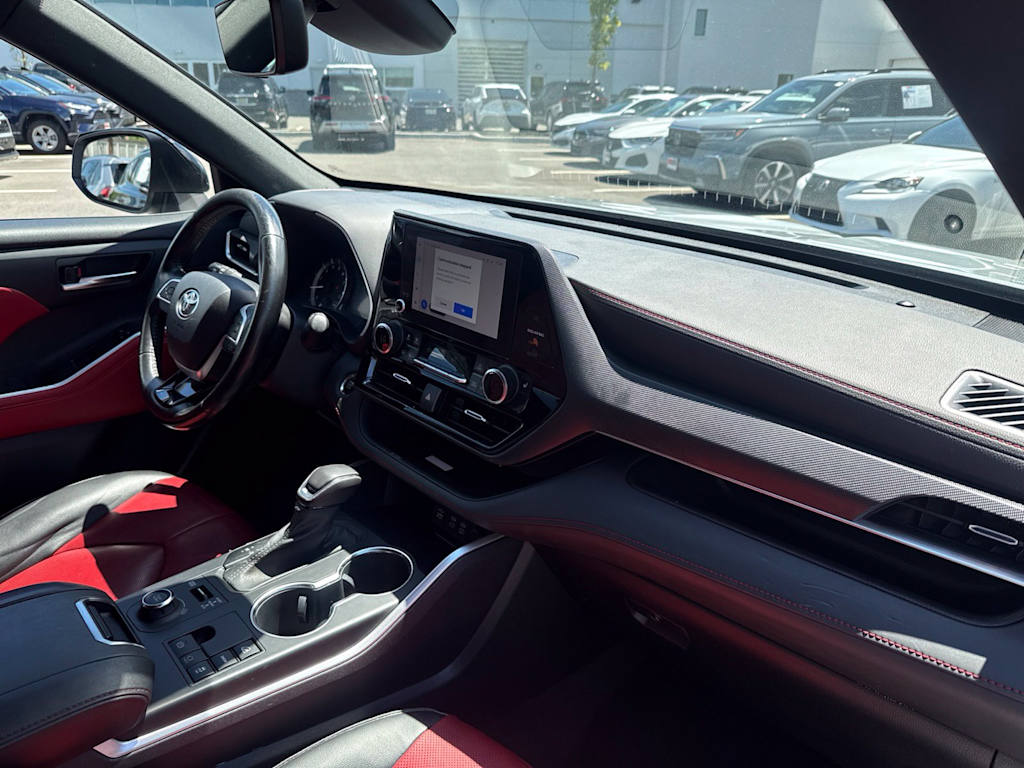Thumbnail: 2023 Toyota Highlander - 6