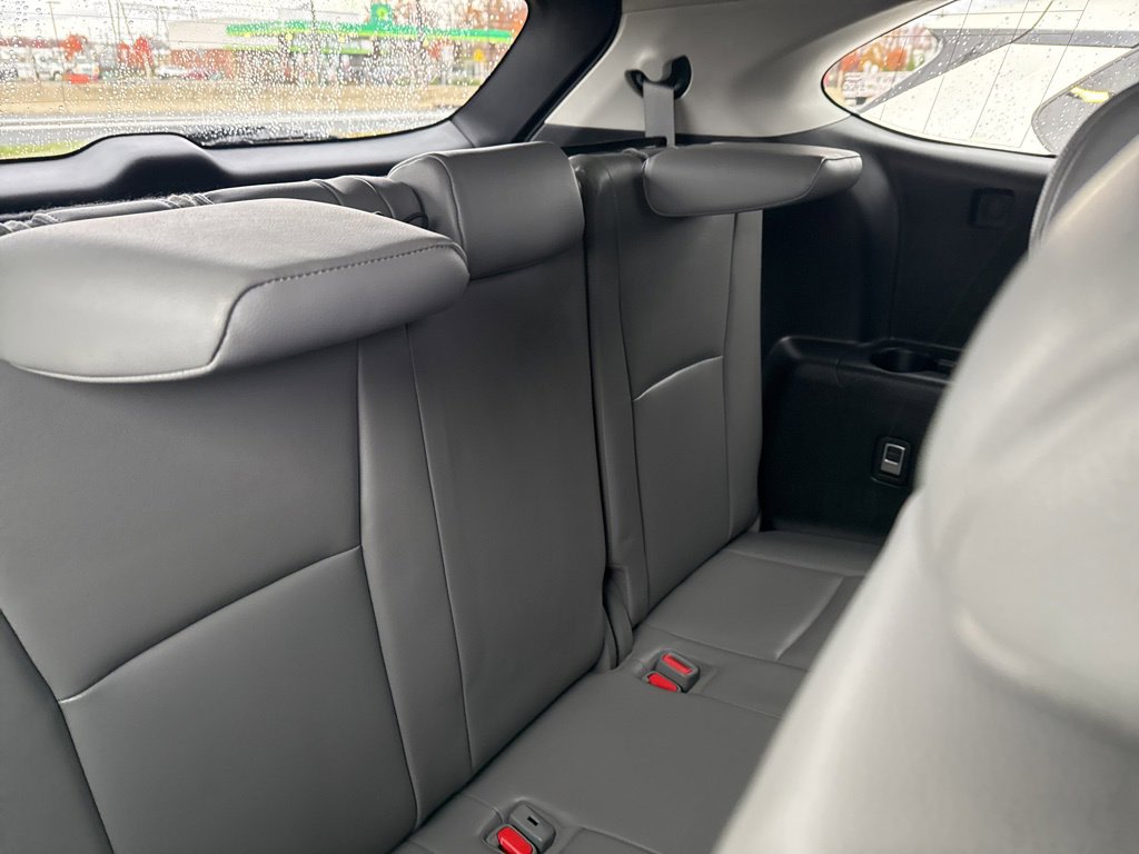 Thumbnail: 2023 Toyota Highlander - 23