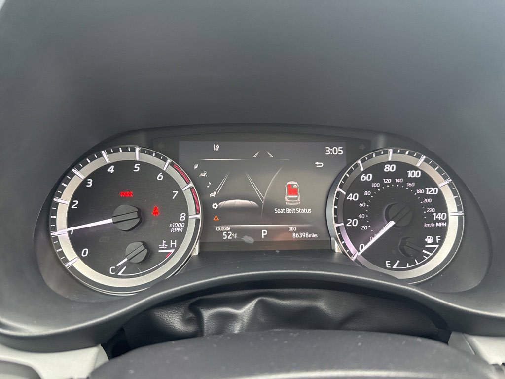 Thumbnail: 2023 Toyota Highlander - 16