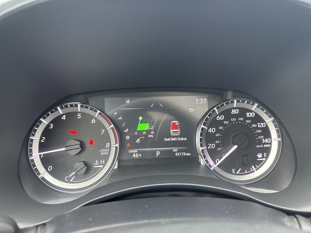 Thumbnail: 2023 Toyota Highlander - 16