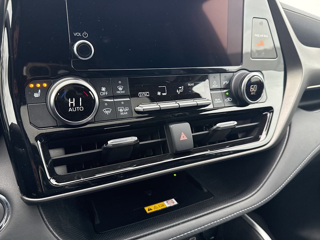 Thumbnail: 2023 Toyota Highlander - 23