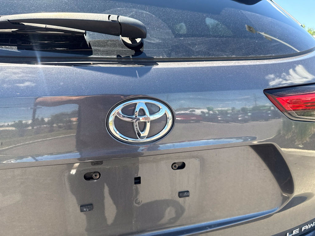 Thumbnail: 2023 Toyota Highlander - 20
