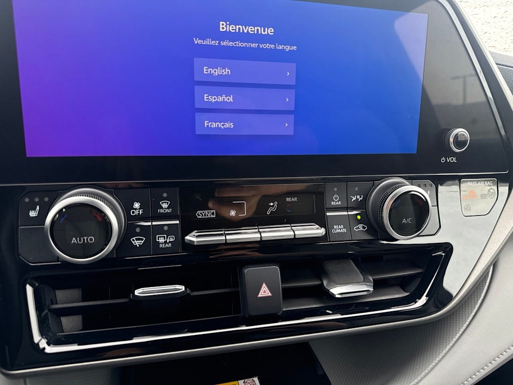 Thumbnail: 2024 Toyota Highlander - 31