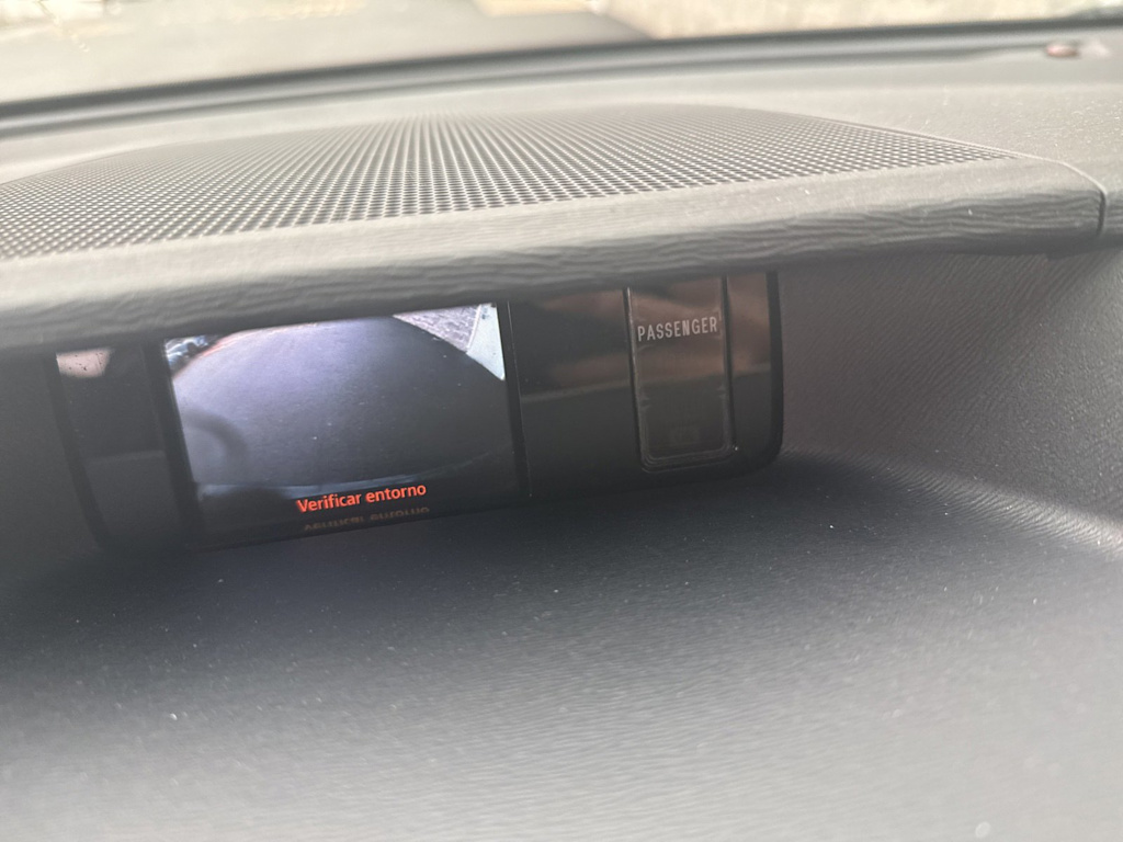 Thumbnail: 2014 Toyota Sienna - 19