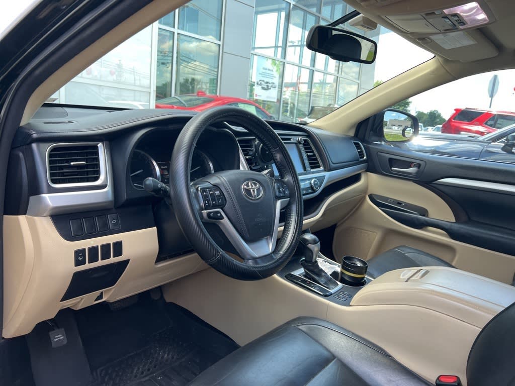 Thumbnail: 2014 Toyota Highlander - 2