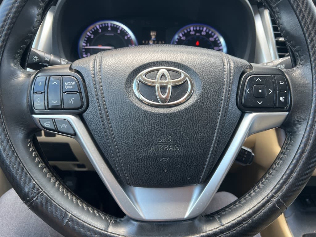 Thumbnail: 2014 Toyota Highlander - 12