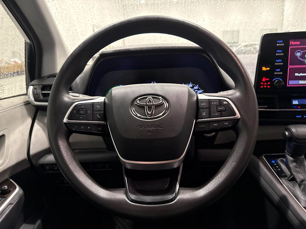 Thumbnail: 2021 Toyota Sienna - 11
