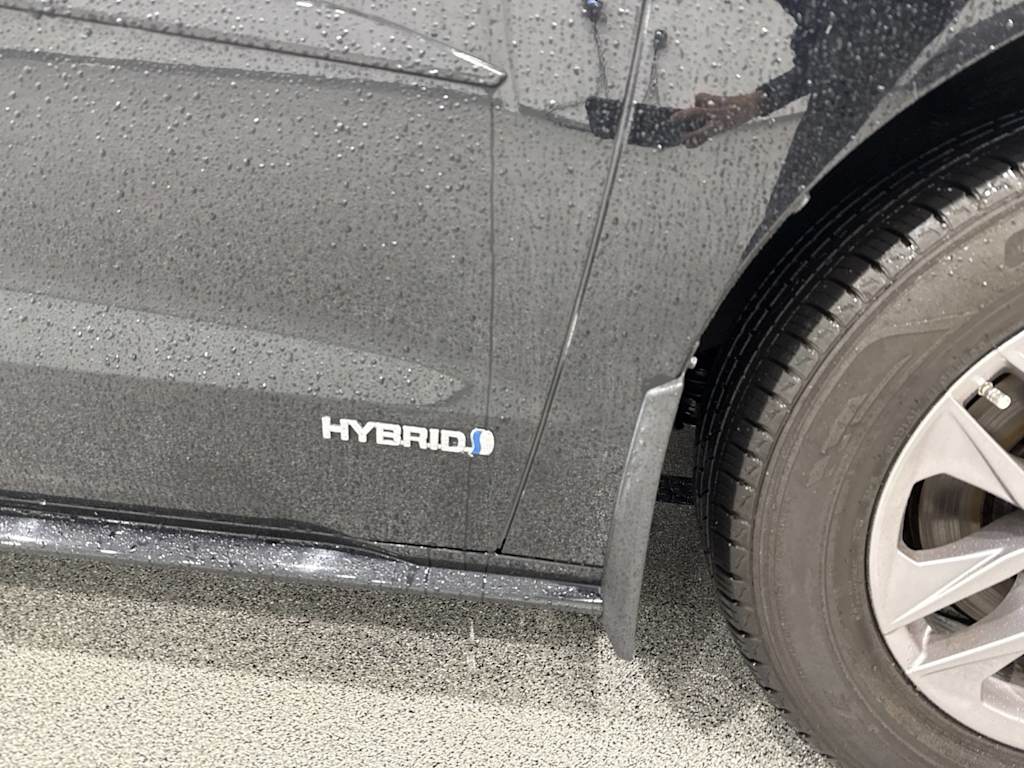 Thumbnail: 2021 Toyota Sienna - 15