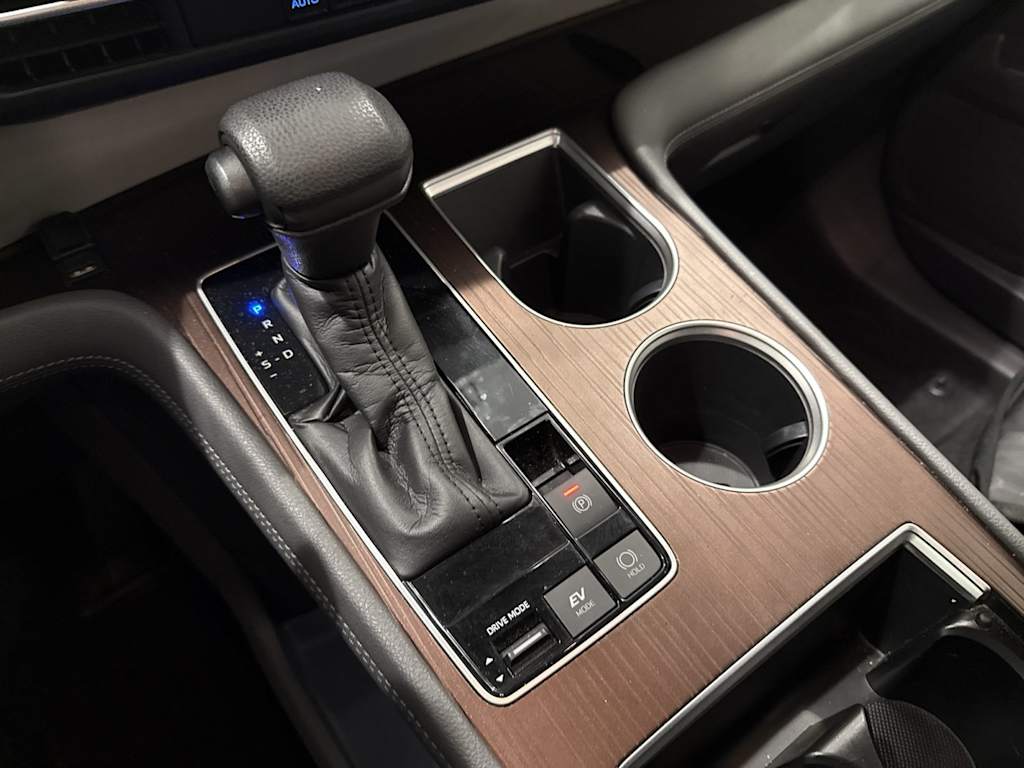 Thumbnail: 2021 Toyota Sienna - 14