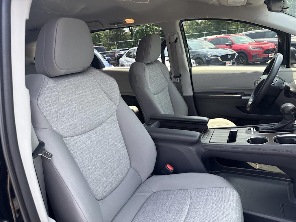 Thumbnail: 2021 Toyota Sienna - 10