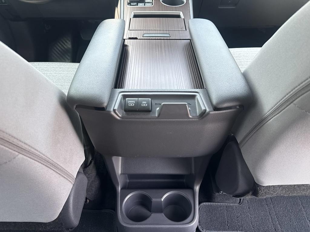 Thumbnail: 2021 Toyota Sienna - 23