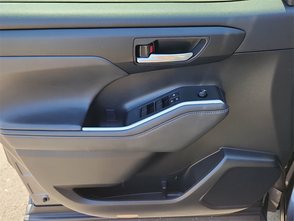 2022 Toyota Highlander XSE 20