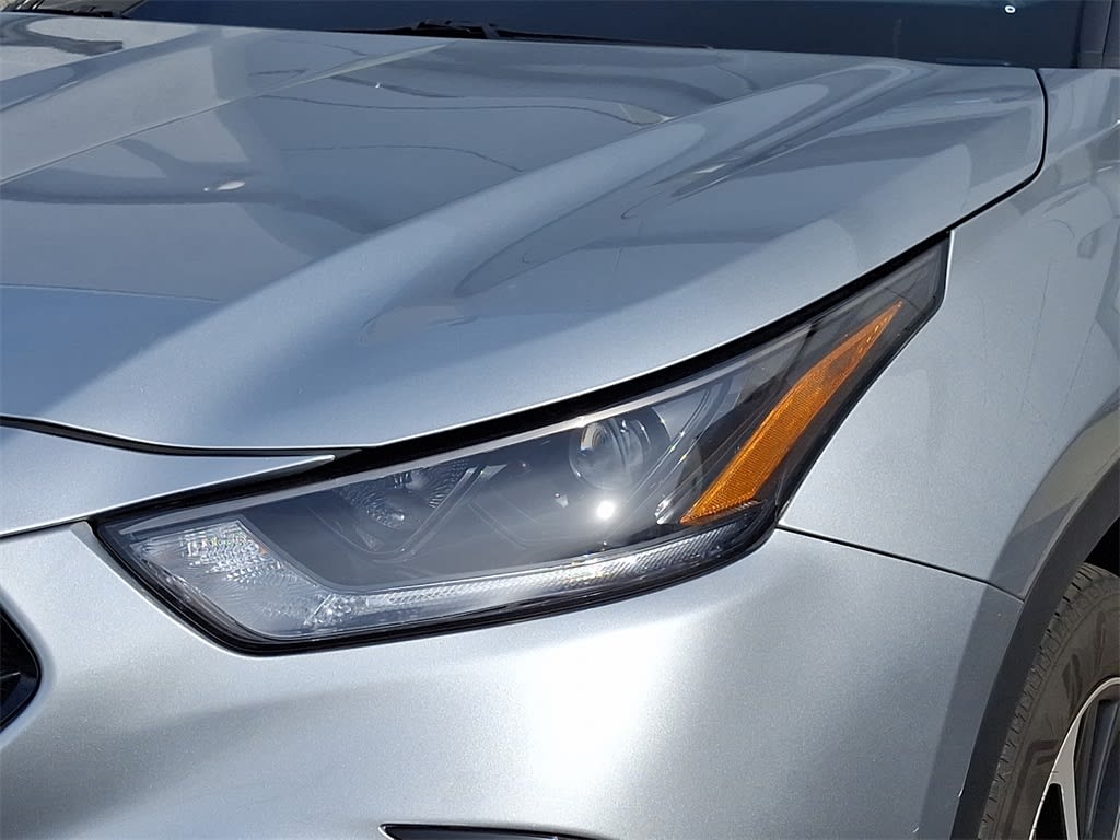 2022 Toyota Highlander XSE 13