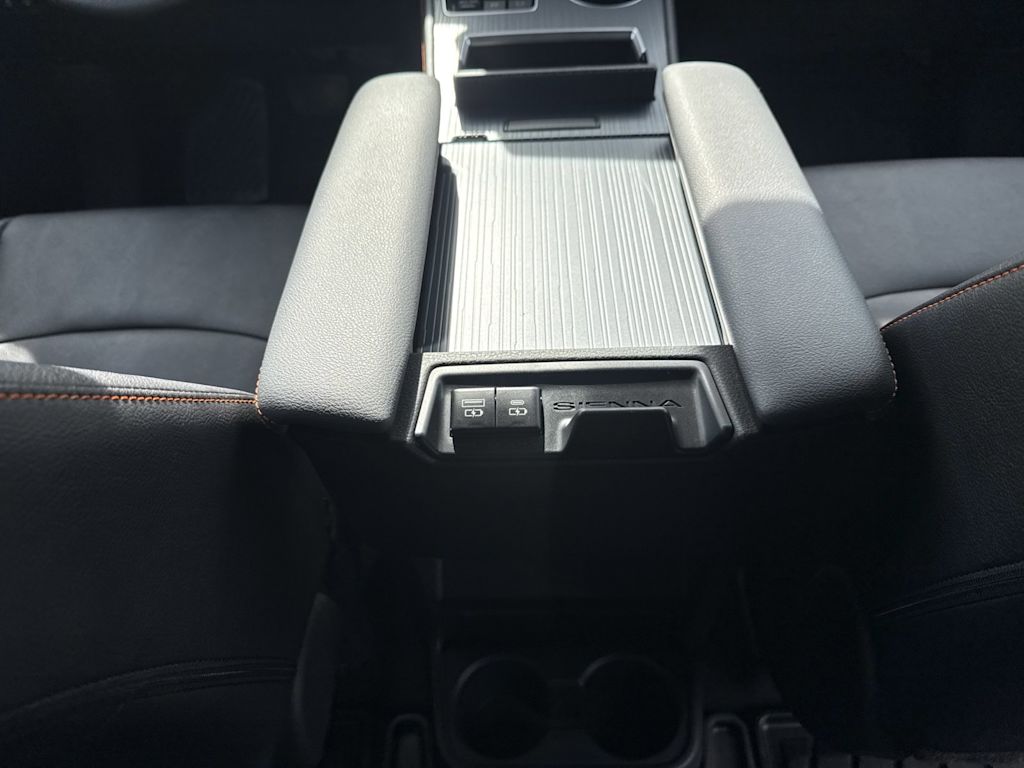 Thumbnail: 2024 Toyota Sienna - 26