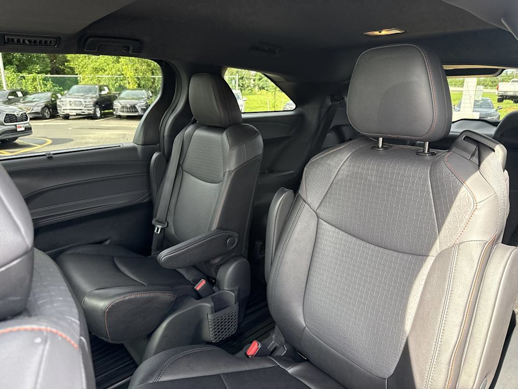 Thumbnail: 2024 Toyota Sienna - 11