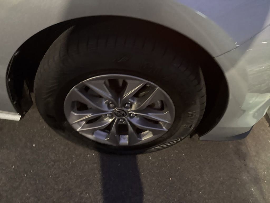 Thumbnail: 2021 Toyota Sienna - 4