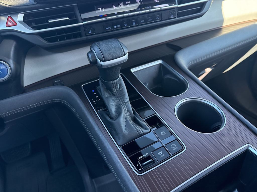 Thumbnail: 2021 Toyota Sienna - 15