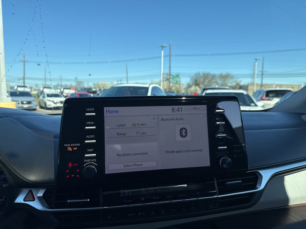 Thumbnail: 2021 Toyota Sienna - 14