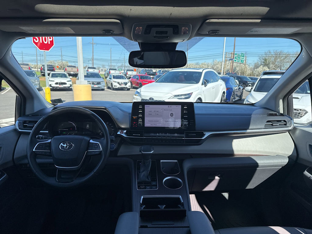 Thumbnail: 2021 Toyota Sienna - 13