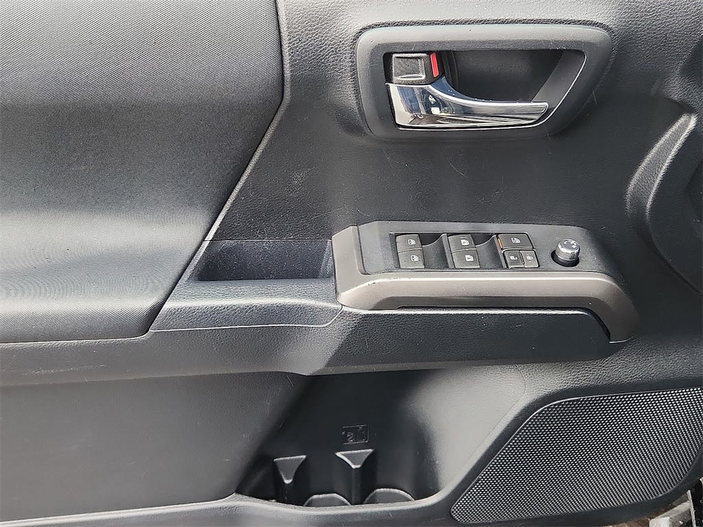 2016 Toyota Tacoma TRD Off-Road 20
