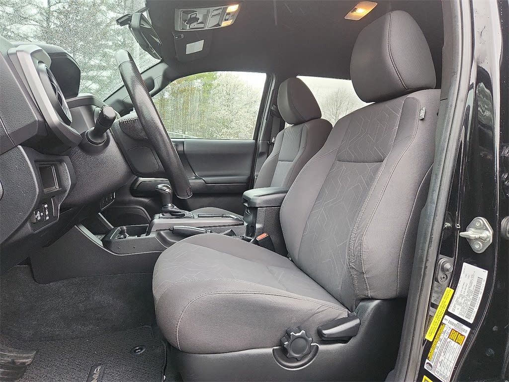 2016 Toyota Tacoma TRD Off-Road 10