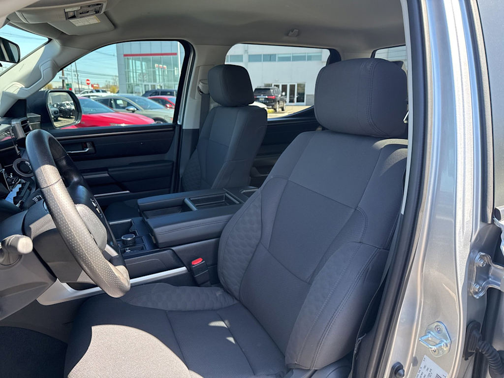 Thumbnail: 2024 Toyota Tundra - 10