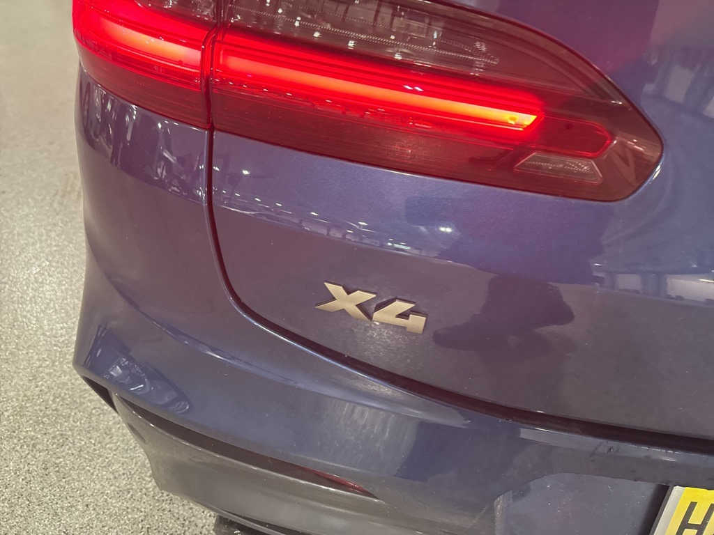 2020 BMW X4 M40i 11
