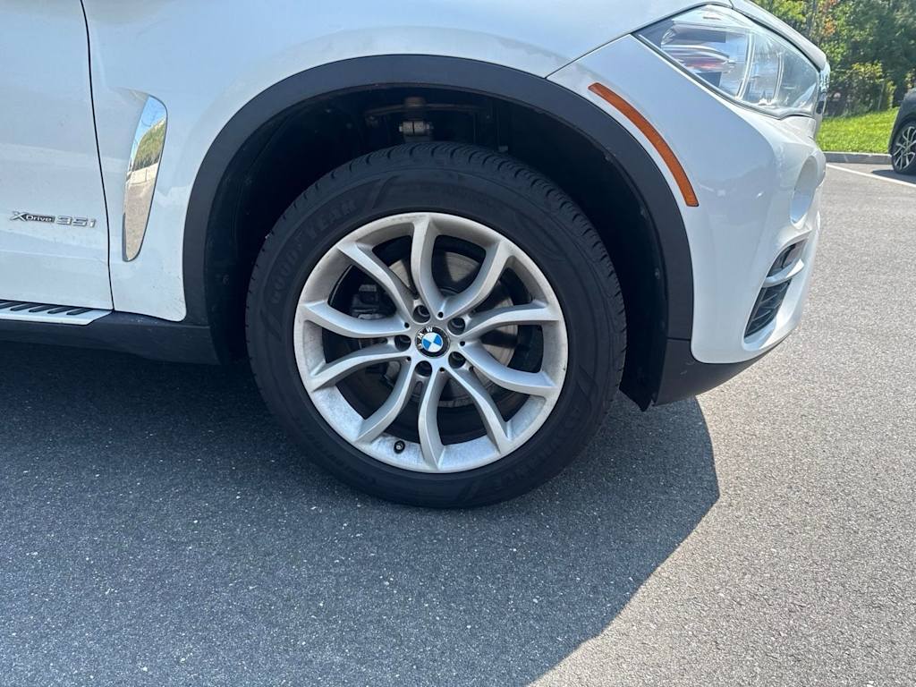 Thumbnail: 2016 BMW X6 - 16