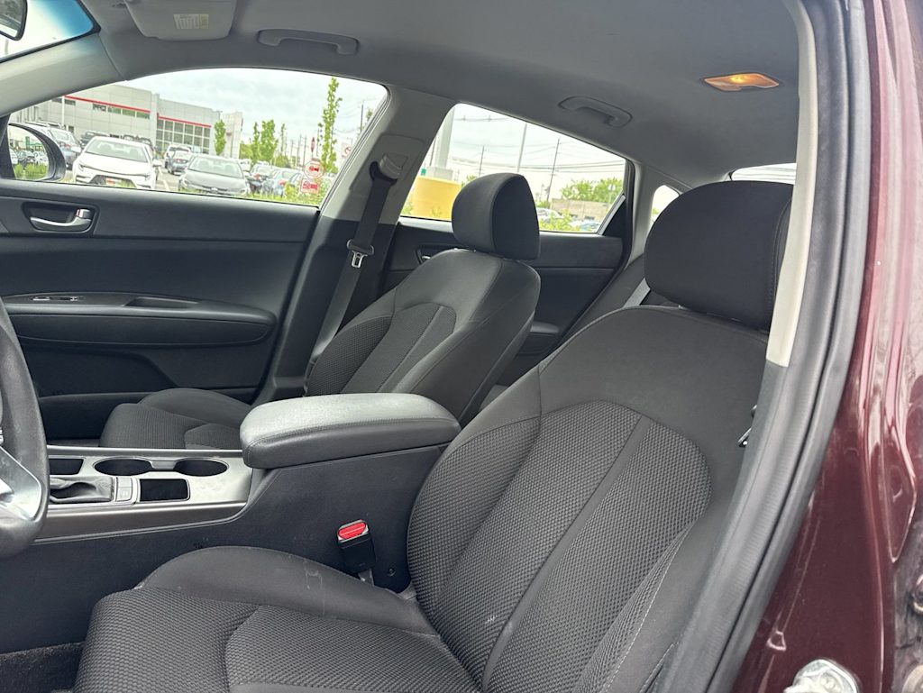 Thumbnail: 2019 Kia Optima - 8