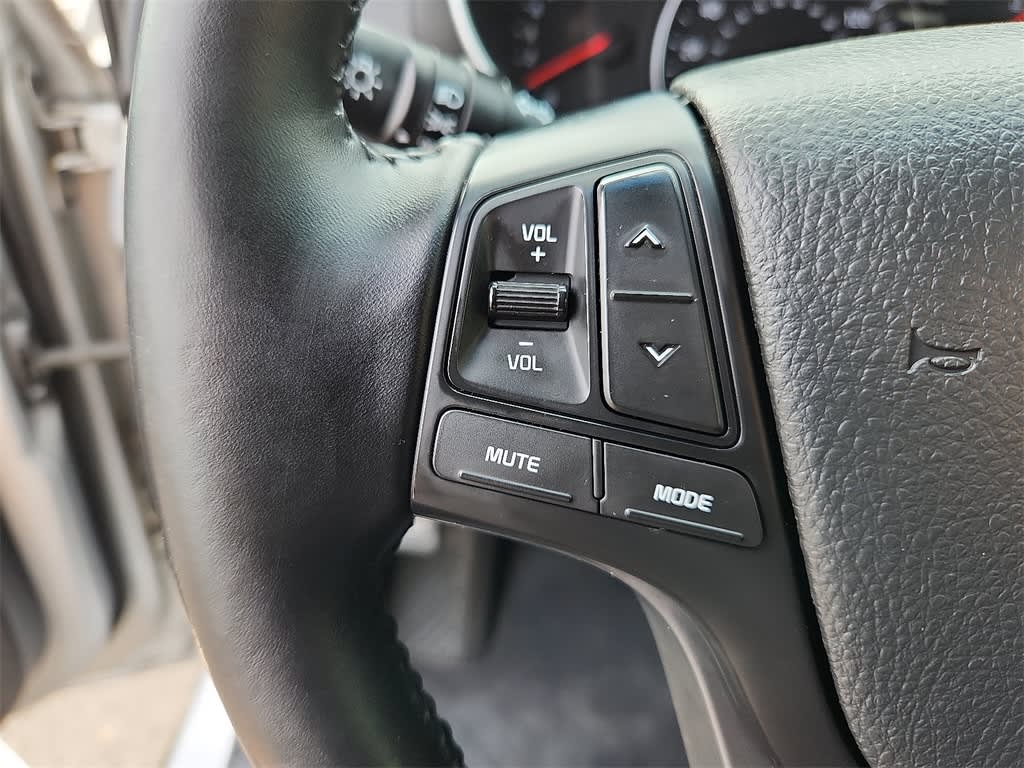 2015 Kia Sorento LX 23