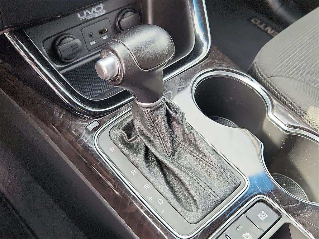 2015 Kia Sorento LX 13
