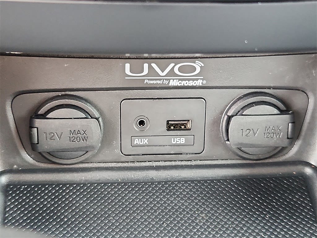 2015 Kia Sorento LX 26