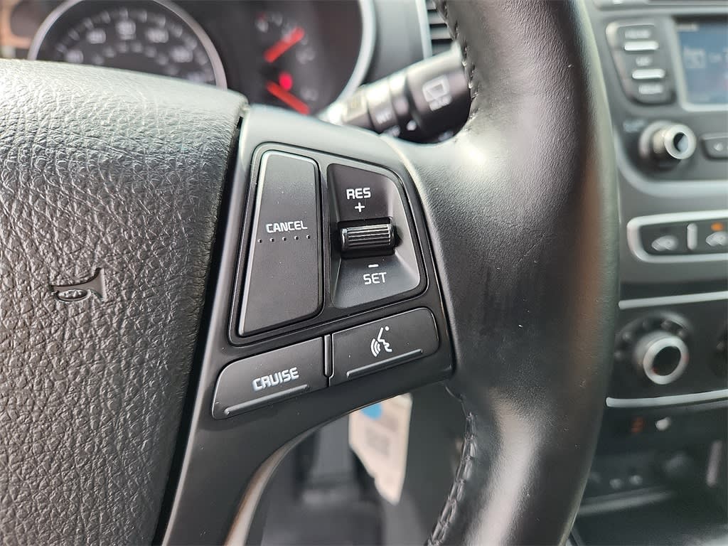 2015 Kia Sorento LX 24