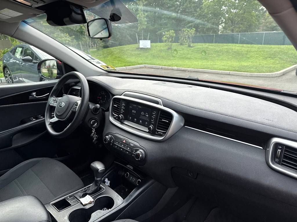 Thumbnail: 2019 Kia Sorento - 12