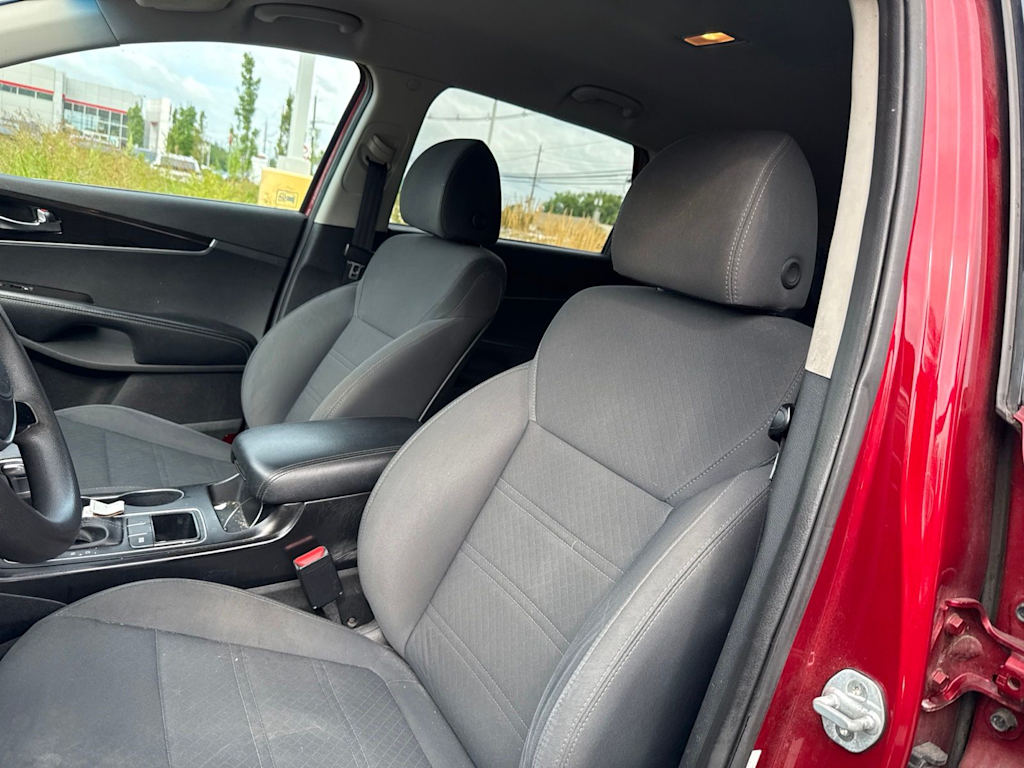 Thumbnail: 2019 Kia Sorento - 10
