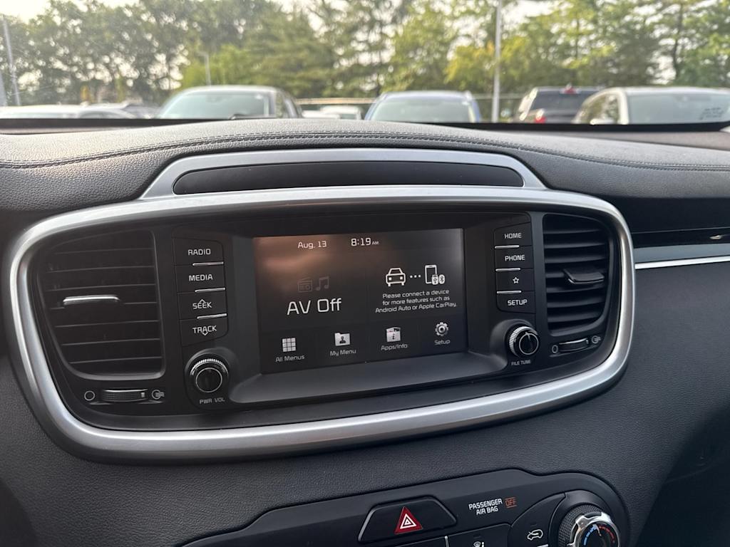 Thumbnail: 2019 Kia Sorento - 14
