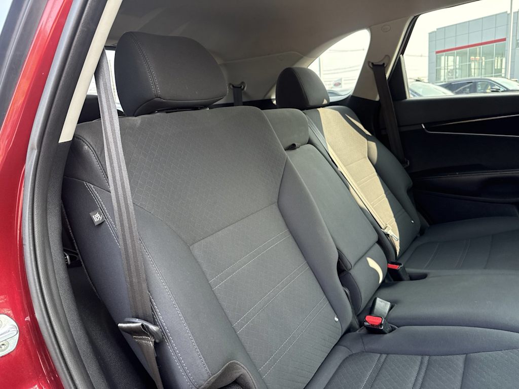 Thumbnail: 2019 Kia Sorento - 26