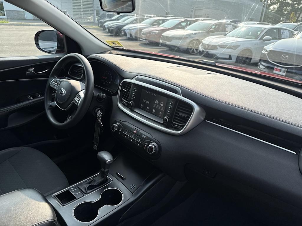 Thumbnail: 2019 Kia Sorento - 8