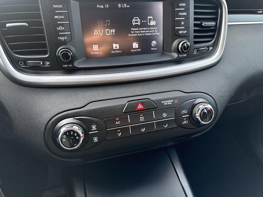 Thumbnail: 2019 Kia Sorento - 28