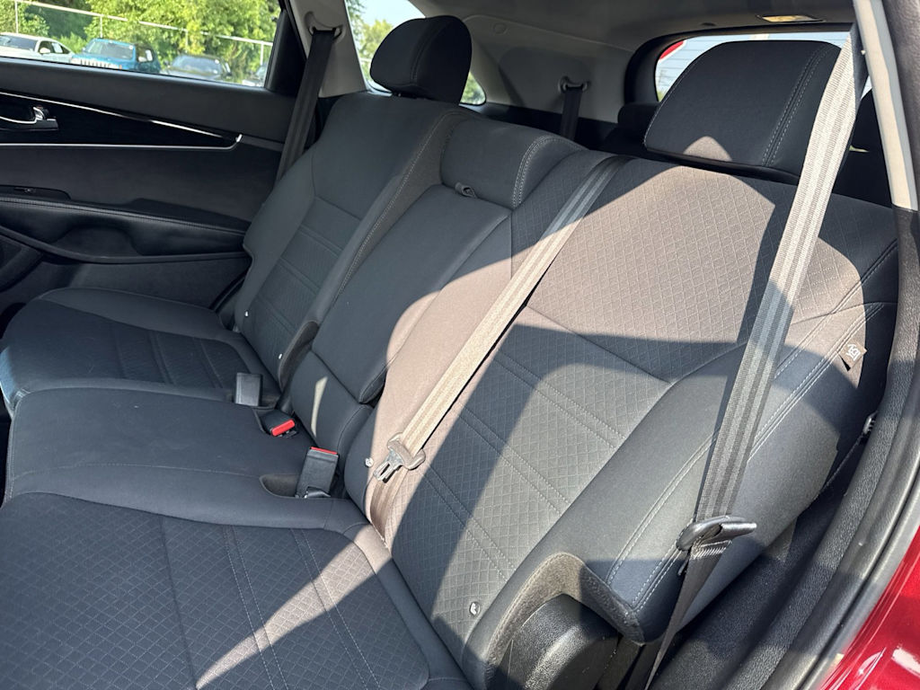 Thumbnail: 2019 Kia Sorento - 11
