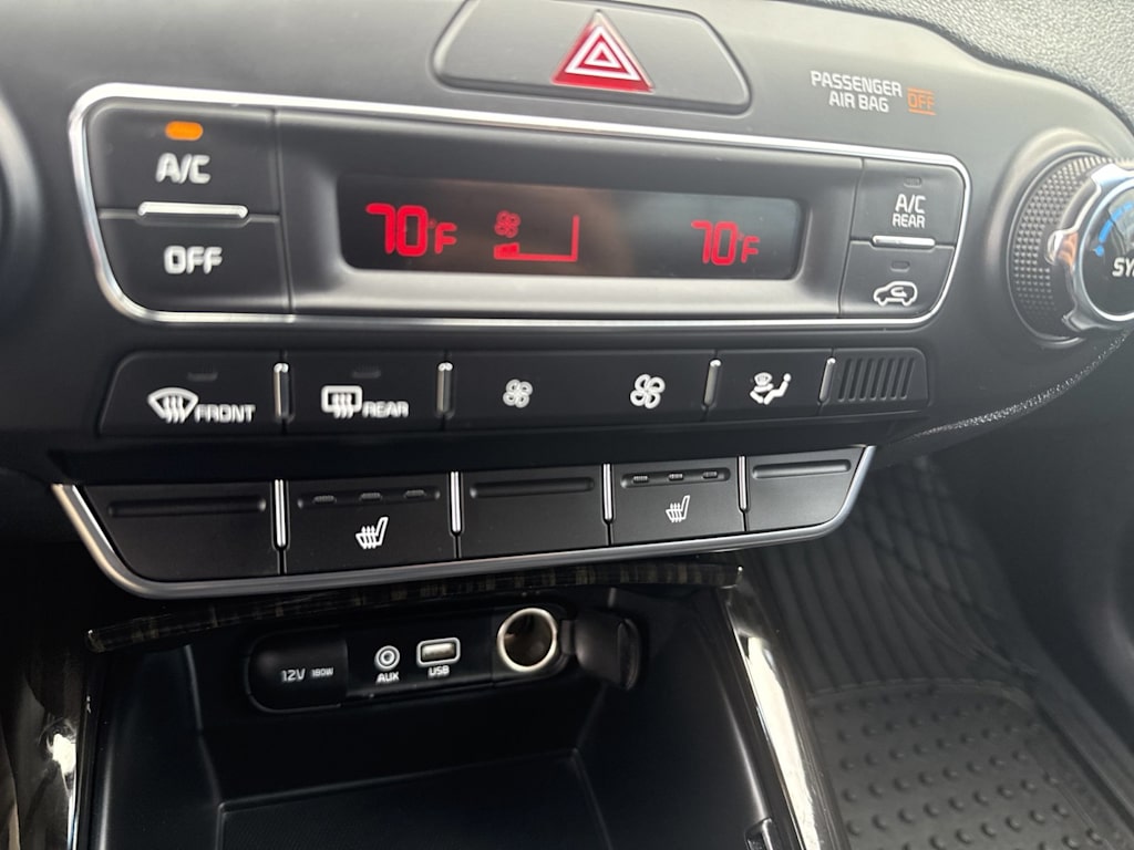 Thumbnail: 2020 Kia Sorento - 21