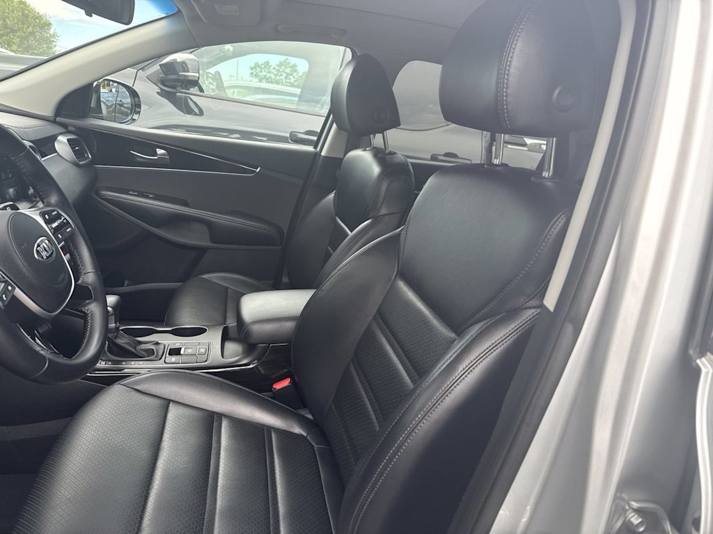 Thumbnail: 2020 Kia Sorento - 8