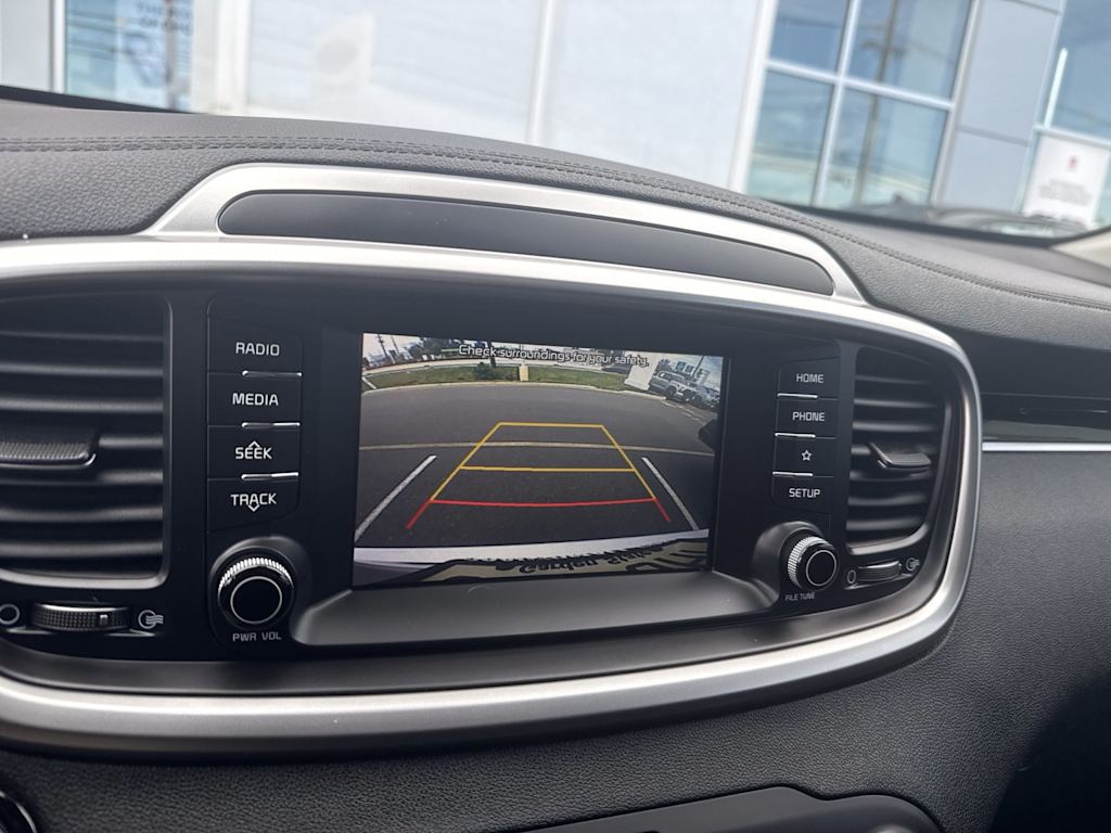 Thumbnail: 2020 Kia Sorento - 20