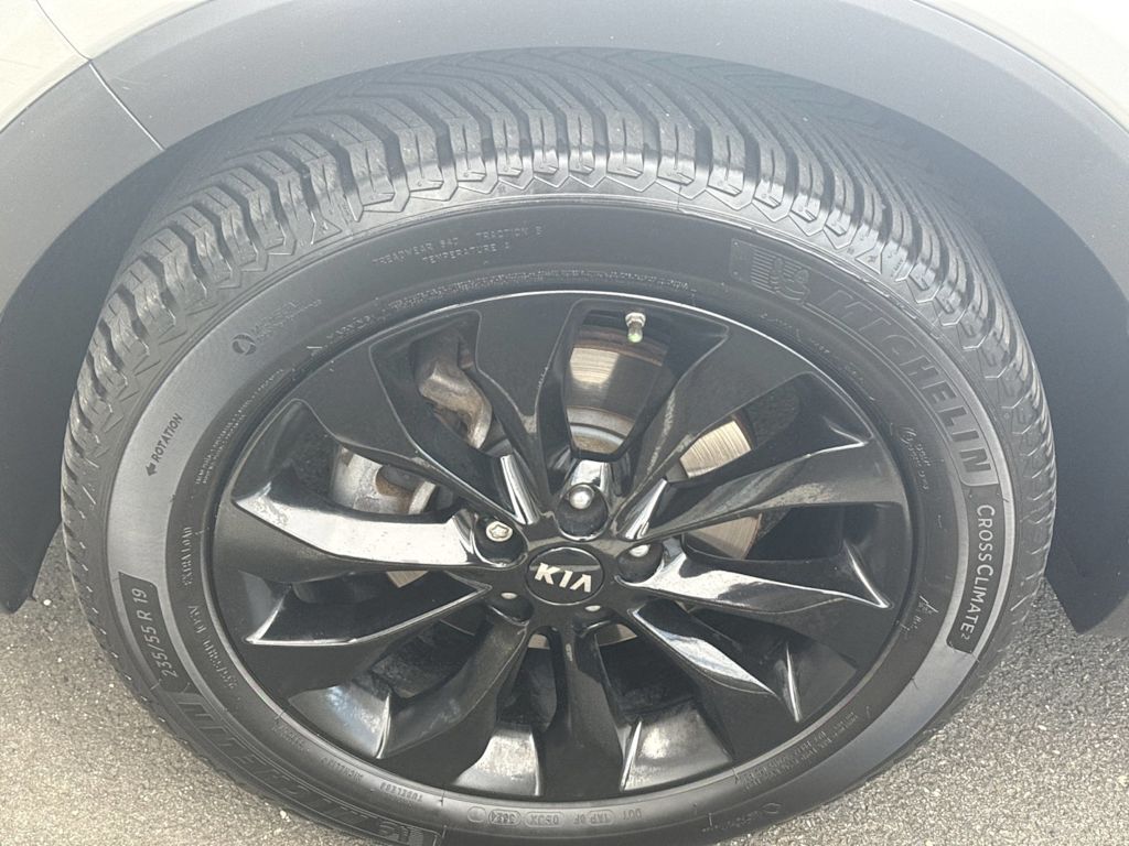 Thumbnail: 2020 Kia Sorento - 15