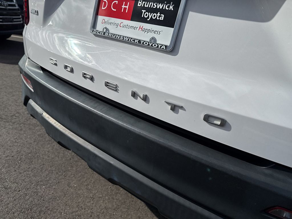 Thumbnail: 2022 Kia Sorento - 6