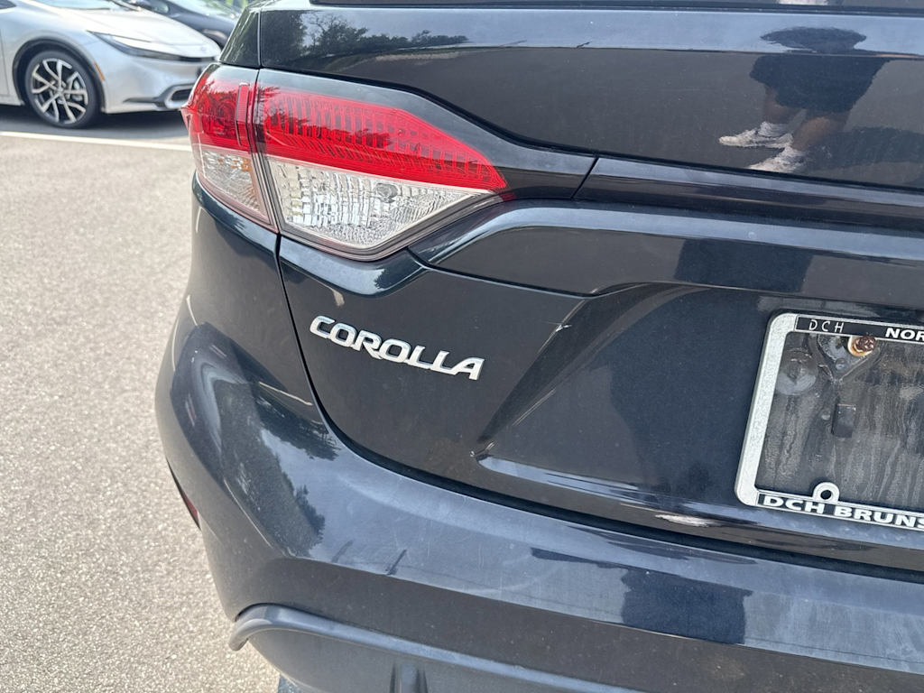 Thumbnail: 2023 Toyota Corolla - 18