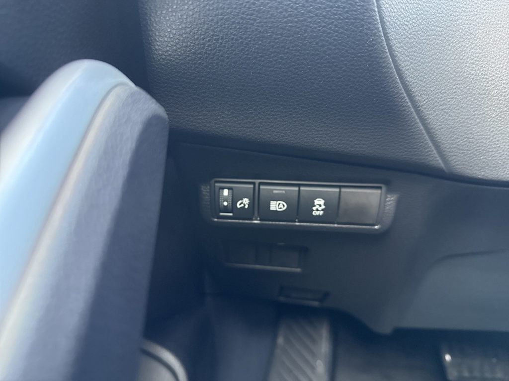 Thumbnail: 2026 Toyota Corolla Cross - 25