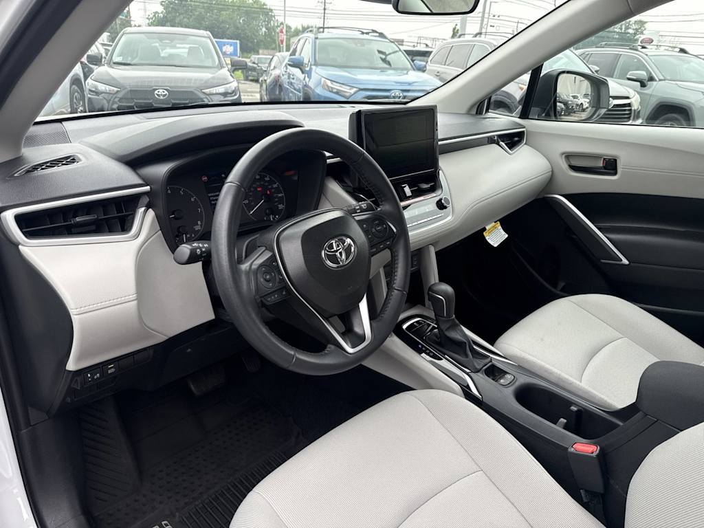 Thumbnail: 2025 Toyota Corolla Cross - 2