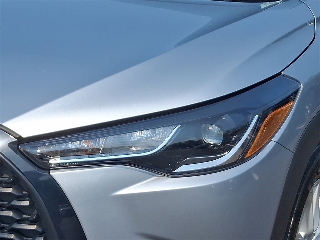 2023 Toyota Corolla Cross LE 20