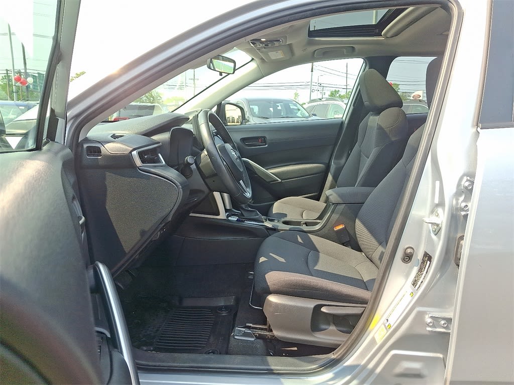 2023 Toyota Corolla Cross LE 10